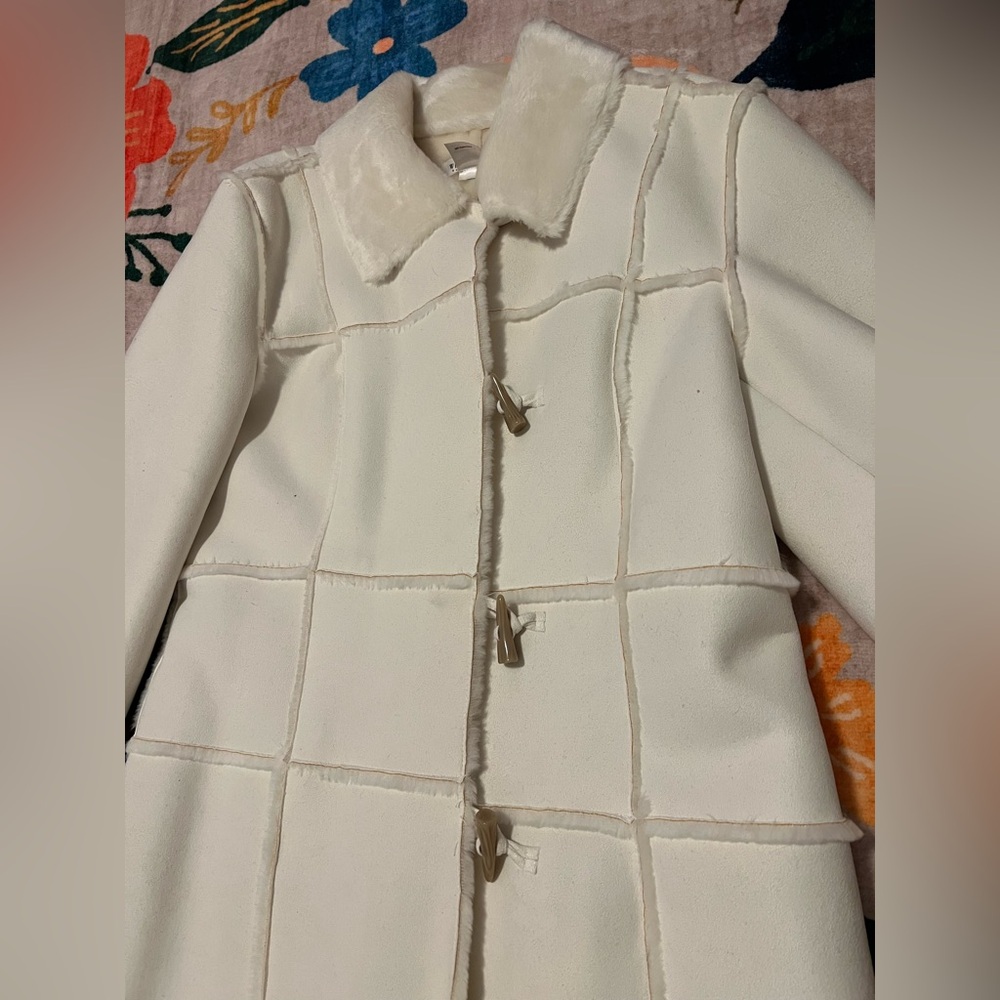 Like NEW WHBM Elegant White Long Coat - Faux Fur - Picture 3 of 8